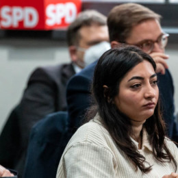 Die Bundestagsabgeordnete Reem Alabali-Radovan auf dem Landesparteitag