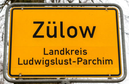 Ortsschild Zülow