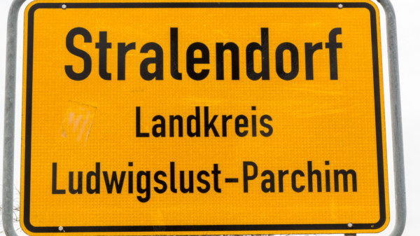 Ortsschild Stralendorf